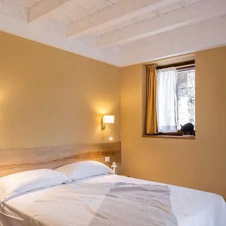 Cascina Bagaggera Villa Rovagnate Habitación foto